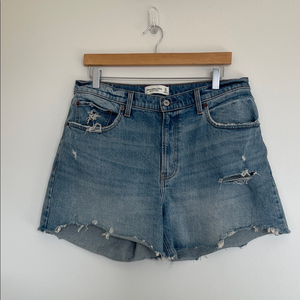 Abercrombie & Fitch high rise 4 inch curve love shorts